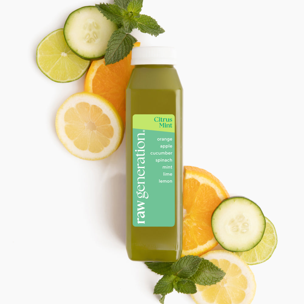 Citrus mint juice with orange, apple, cucumber, spinach, mint, lime and lemon