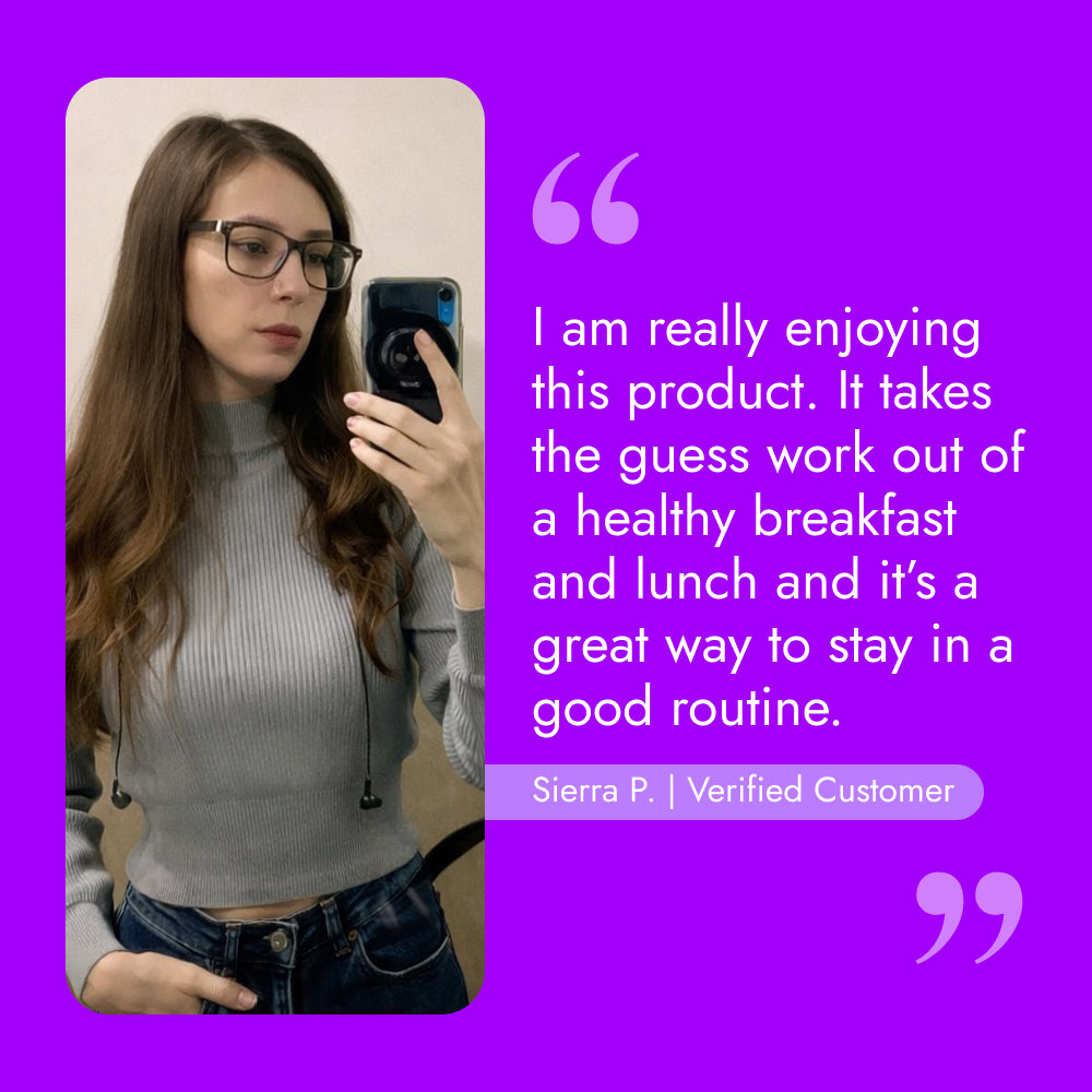 Customer testimonial card featuring a woman endorsing Skinny Method™, highlighting the program's ease in maintaining a healthy breakfast and lunch routine for weight management.