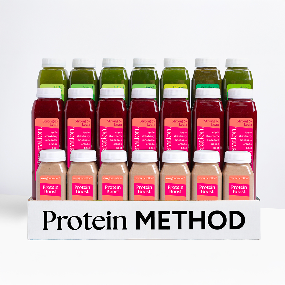 Protein Method™ display with green juices, Strong & Lean red juices, and Protein Boost shakes in a branded tray, designed for fitness and weight loss.